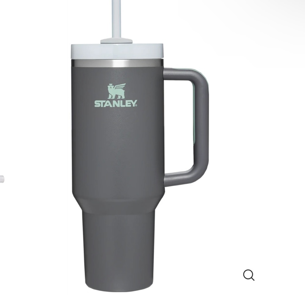 NIB Stanley Adventure Quencher H2.0 Flowstate Tumbler 40 oz Charcoal Sold Out🔥